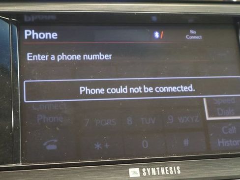 Used 2013 Toyota Avalon Limited w/ Technology Pkg FWD image 25