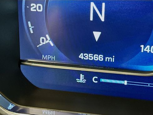 Used 2023 Chevrolet Silverado 1500 LT image 19