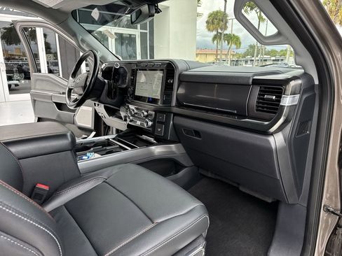 Used 2023 Ford F250 Lariat w/ Lariat Ultimate Package AWD/4WD image 32