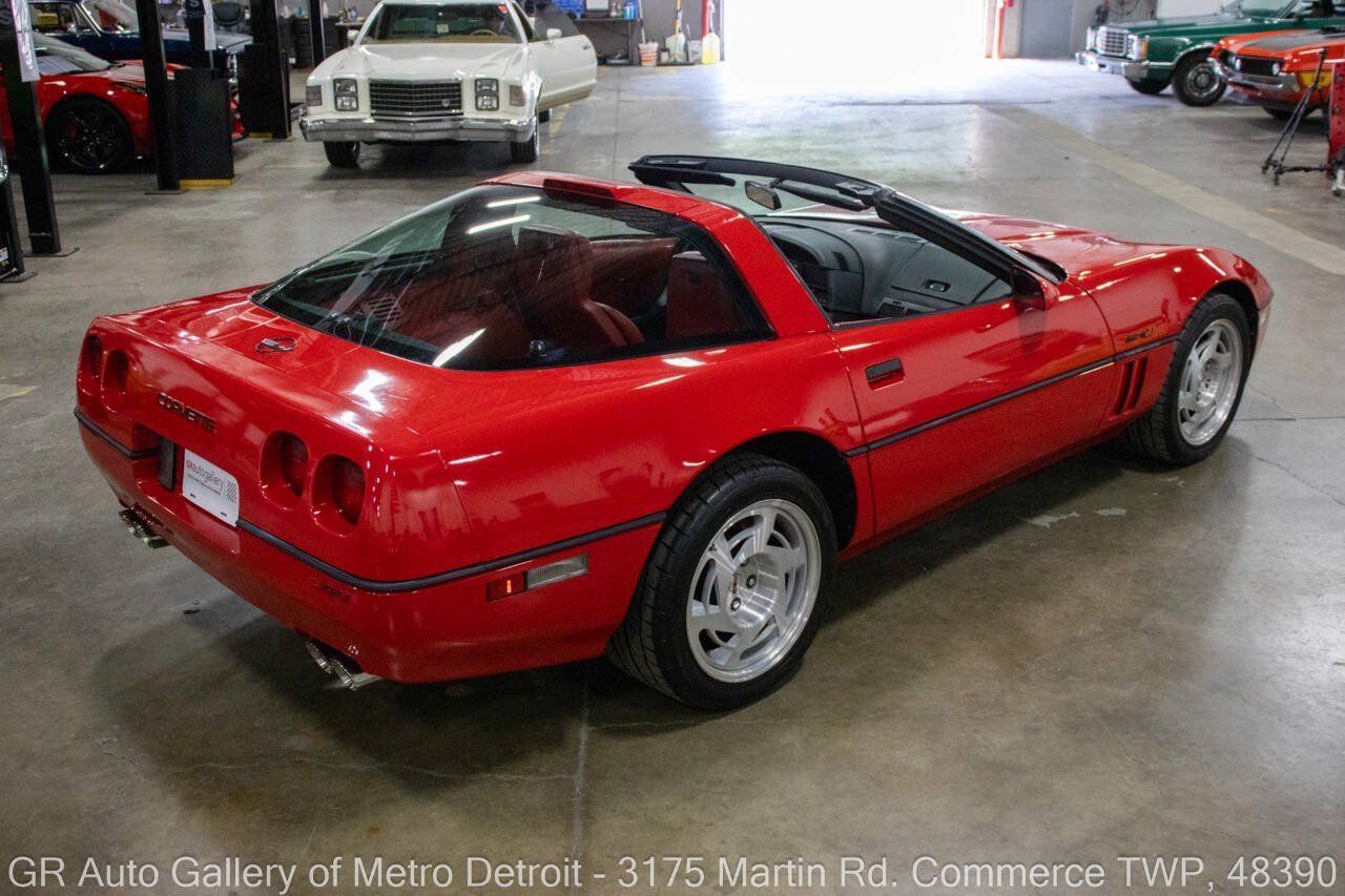 Used 1990 Chevrolet Corvette ZR-1 RWD image 8