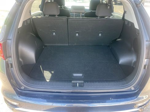 Used 2021 Kia Sportage LX image 11