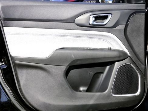 New 2026 Jeep Compass Latitude image 16