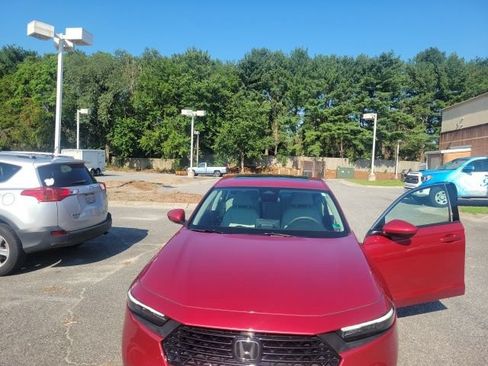 Used 2023 Honda Accord EX image 2