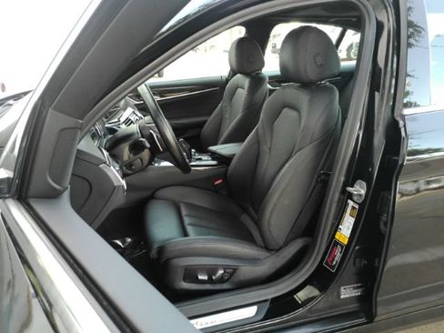 Used 2019 BMW 530i w/ Convenience Package RWD image 6
