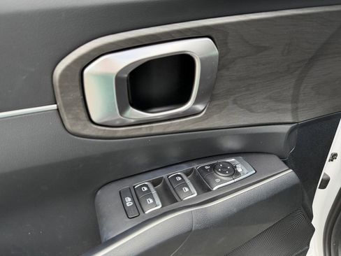 Certified 2025 Kia Sorento X-Line EX AWD/4WD image 11