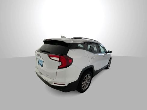 Used 2024 GMC Terrain SLT AWD/4WD image 8