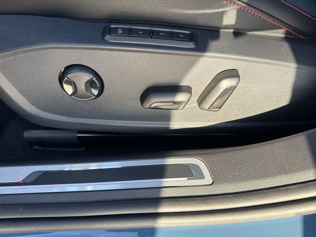 New 2026 Volkswagen Jetta GLI Autobahn FWD image 9