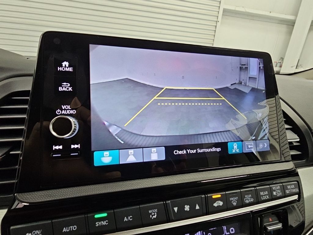 New 2026 Honda Odyssey Touring image 19