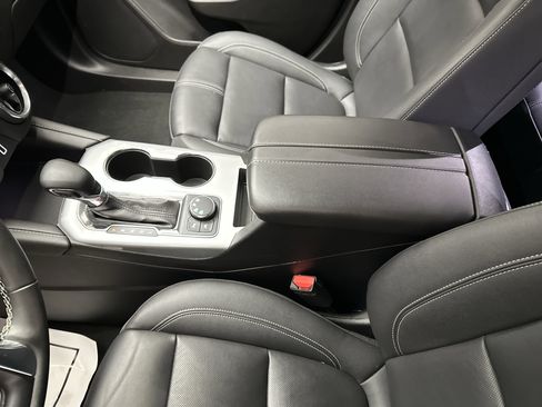 Used 2024 Chevrolet Blazer LT image 39