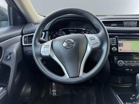 Used 2016 Nissan Rogue SV w/ SV Premium Package AWD/4WD image 17