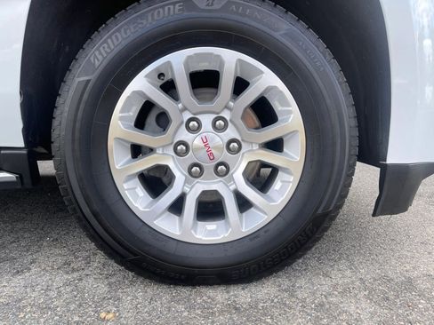 Used 2017 GMC Yukon XL SLT image 42