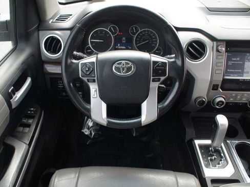 Used 2017 Toyota Tundra Limited w/ Limited Premium Package AWD/4WD image 5