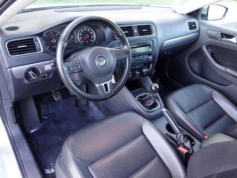 Used 2014 Volkswagen Jetta TDI FWD image 5