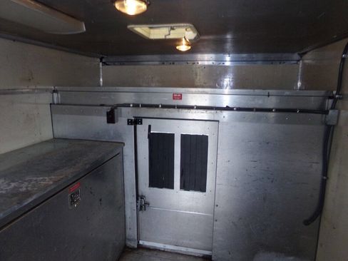 Used 2007 GMC Savana 3500 image 27