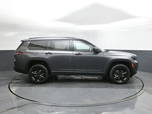 New 2025 Jeep Grand Cherokee L Limited w/ Black Appearance Package image 26