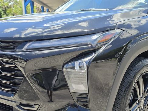 Used 2024 Chevrolet Trax ACTIV w/ Sunroof Package FWD image 9
