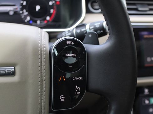 Used 2022 Land Rover Range Rover P525 Westminster Edition image 19