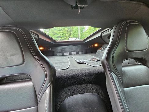 Used 2017 Chevrolet Corvette Stingray Coupe w/ Carbon Flash Badge Package image 55