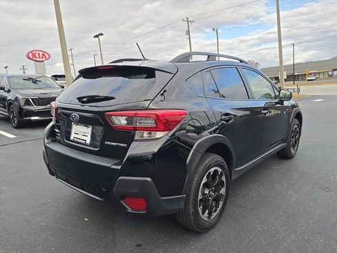 Used 2023 Subaru Crosstrek 2.0i image 3