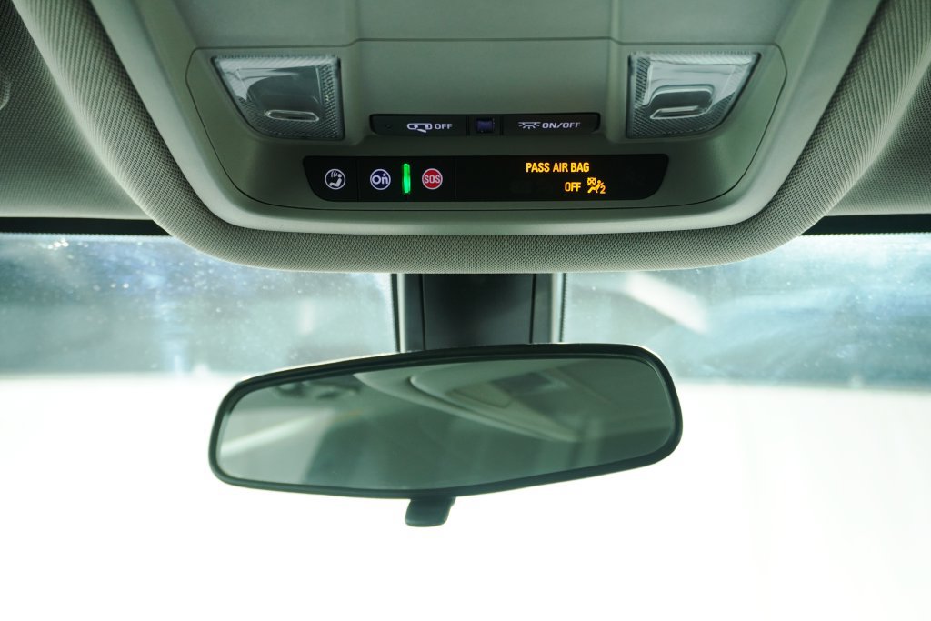 Used 2020 GMC Acadia SLE w/ Driver Convenience Package FWD image 24