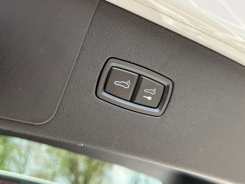 Certified 2023 Porsche Cayenne AWD/4WD image 21