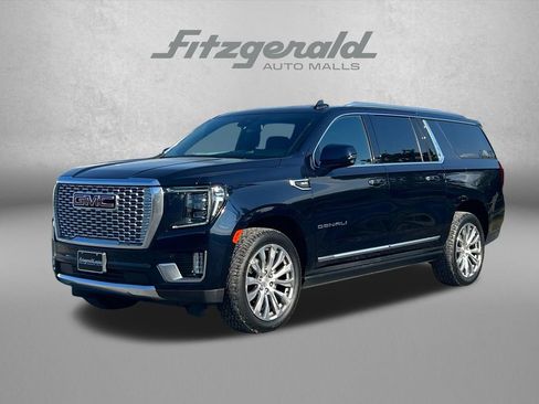 Used 2023 GMC Yukon XL Denali AWD/4WD image 2