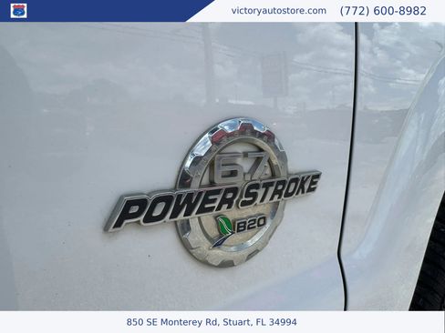 Used 2016 Ford F250 Lariat w/ Lariat Ultimate Package AWD/4WD image 16