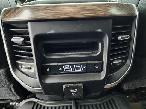 Used 2021 RAM 3500 Laramie image 43