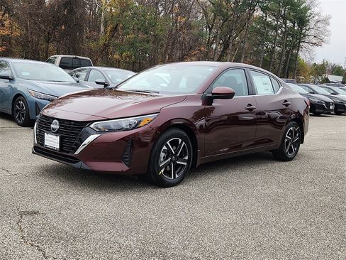 New 2025 Nissan Sentra SV image 2