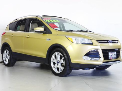Used 2014 Ford Escape Titanium FWD image 4