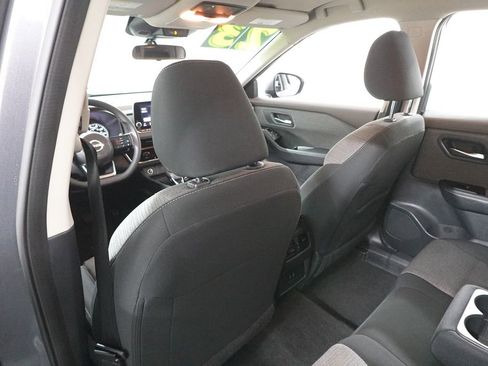 Used 2023 Nissan Rogue SV image 24