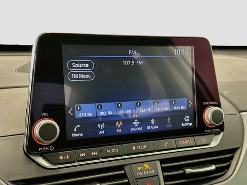 Used 2024 Nissan Altima 2.5 SR FWD image 21