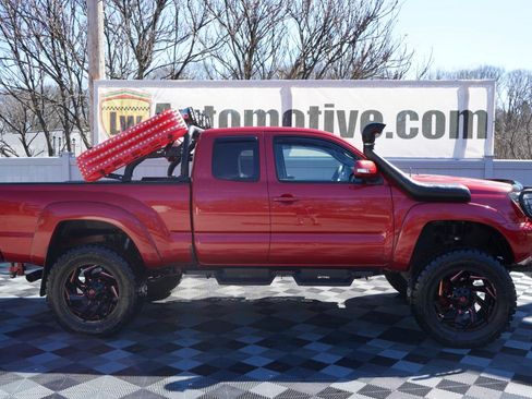 Used 2015 Toyota Tacoma 4x4 Access Cab image 4