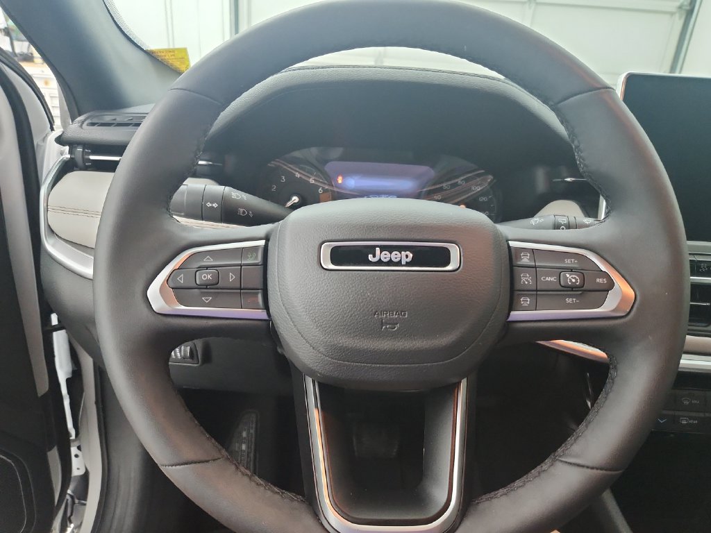 Certified 2026 Jeep Compass Limited AWD/4WD image 25