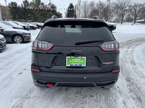 Used 2019 Jeep Cherokee Trailhawk image 6