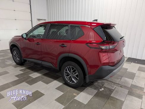 Used 2023 Nissan Rogue S AWD/4WD image 2
