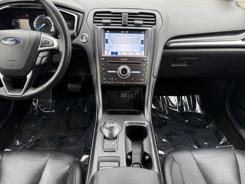 Used 2019 Ford Fusion Energi Titanium image 11