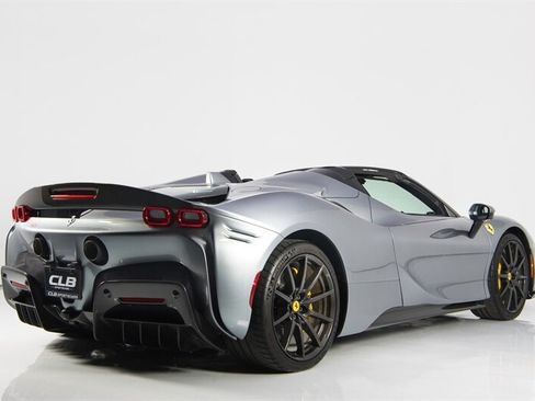 Used 2023 Ferrari SF90 Spider AWD/4WD image 10