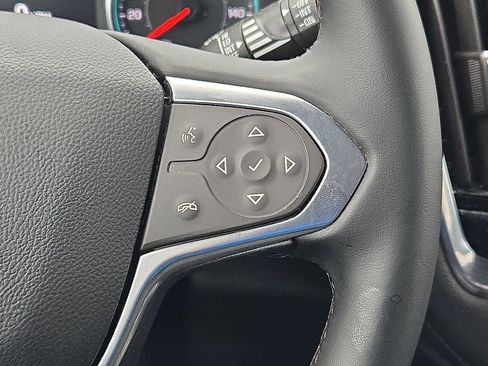 Used 2023 Chevrolet Traverse LT image 27