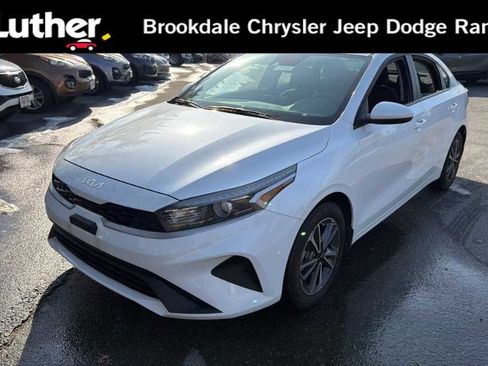 Used 2023 Kia Forte LXS image 1