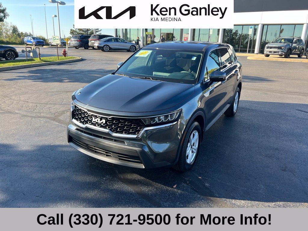 Certified 2022 Kia Sorento LX AWD/4WD image 3