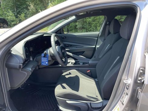 New 2026 Hyundai Elantra SEL FWD image 16
