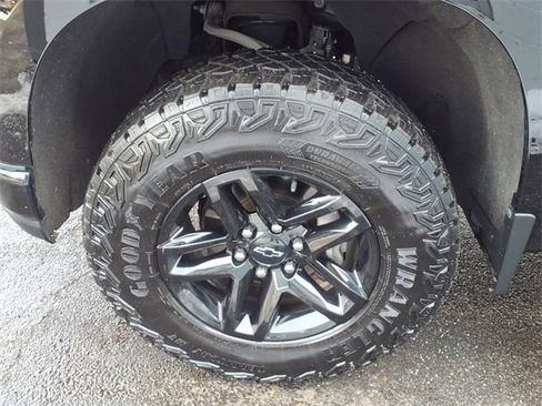 Used 2021 Chevrolet Silverado 1500 LT Trail Boss w/ Convenience Package II image 8