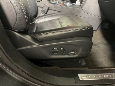 Used 2016 Ford Explorer Limited FWD image 39