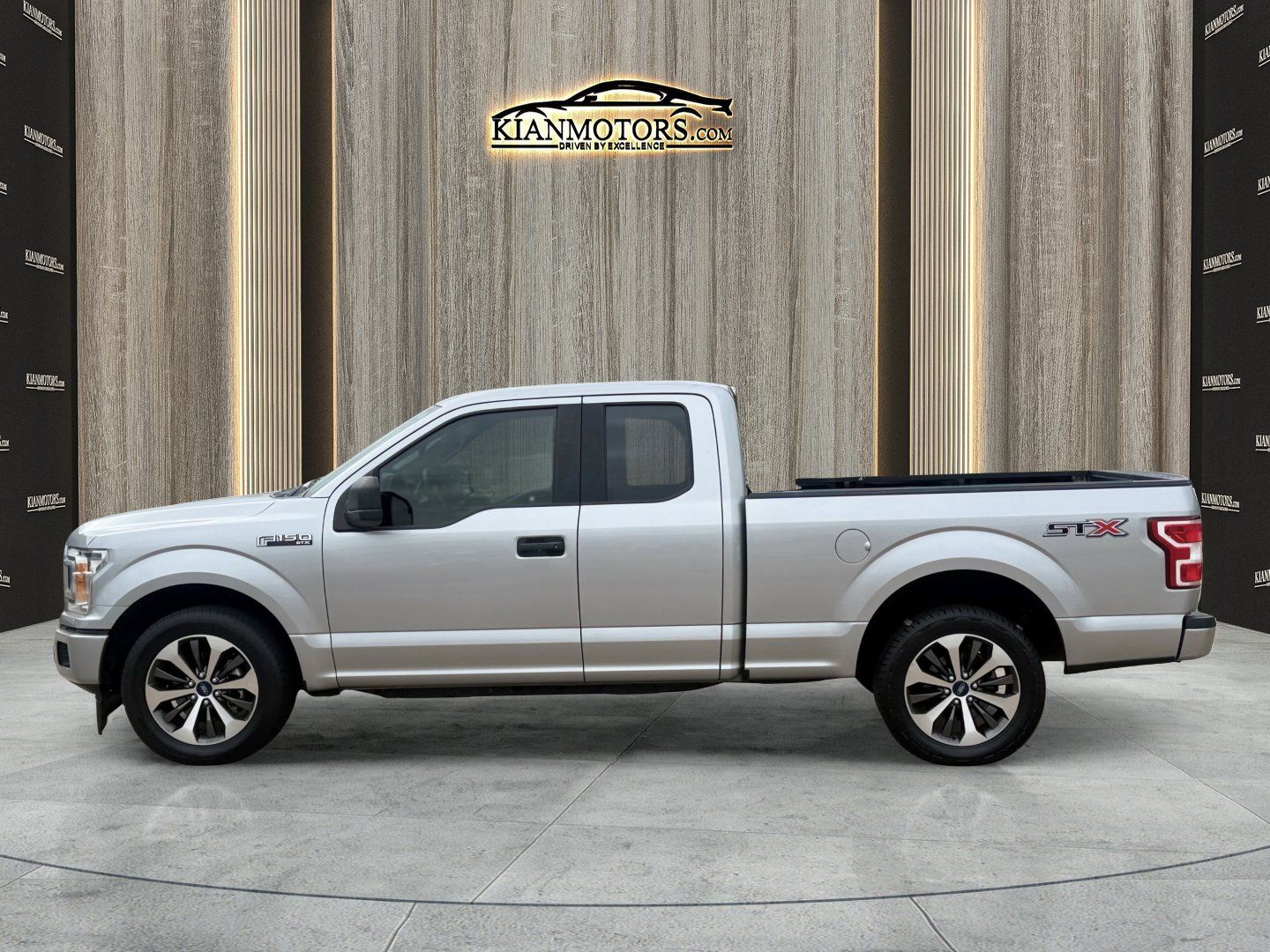 Used 2020 Ford F150 XL w/ Equipment Group 101A Mid RWD image 4