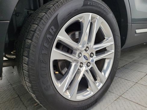 Used 2016 Ford Explorer XLT w/ Equipment Group 202A AWD/4WD image 31