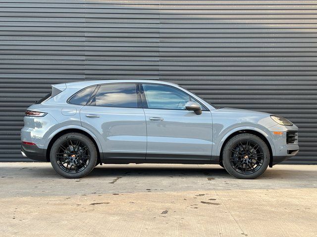 Certified 2026 Porsche Cayenne AWD/4WD image 8