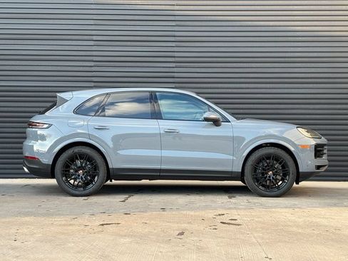 Certified 2026 Porsche Cayenne AWD/4WD image 8