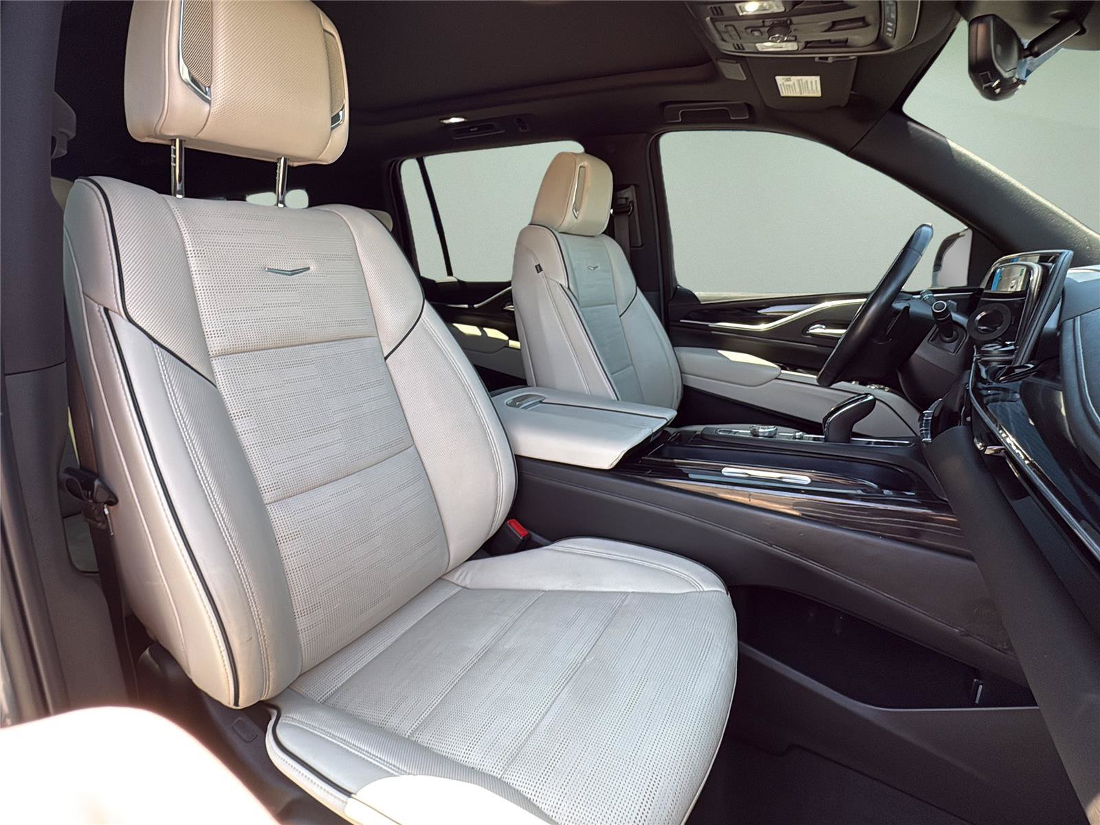 Used 2022 Cadillac Escalade ESV Sport AWD/4WD image 21