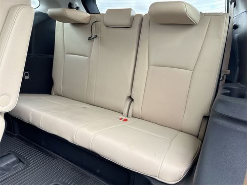 Used 2020 Toyota Highlander Platinum image 24